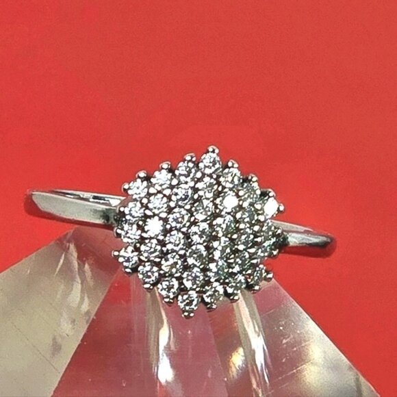 925 Sterling Silver Ring Sz 7 with Moissanite Gemstones - Picture 3 of 12